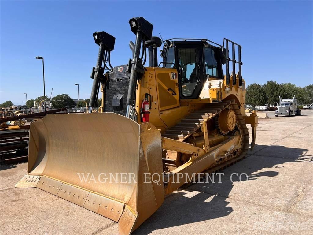 CAT D7 履帶推土機