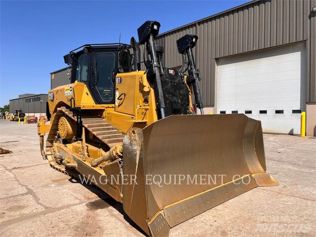 CAT D7 履帶推土機