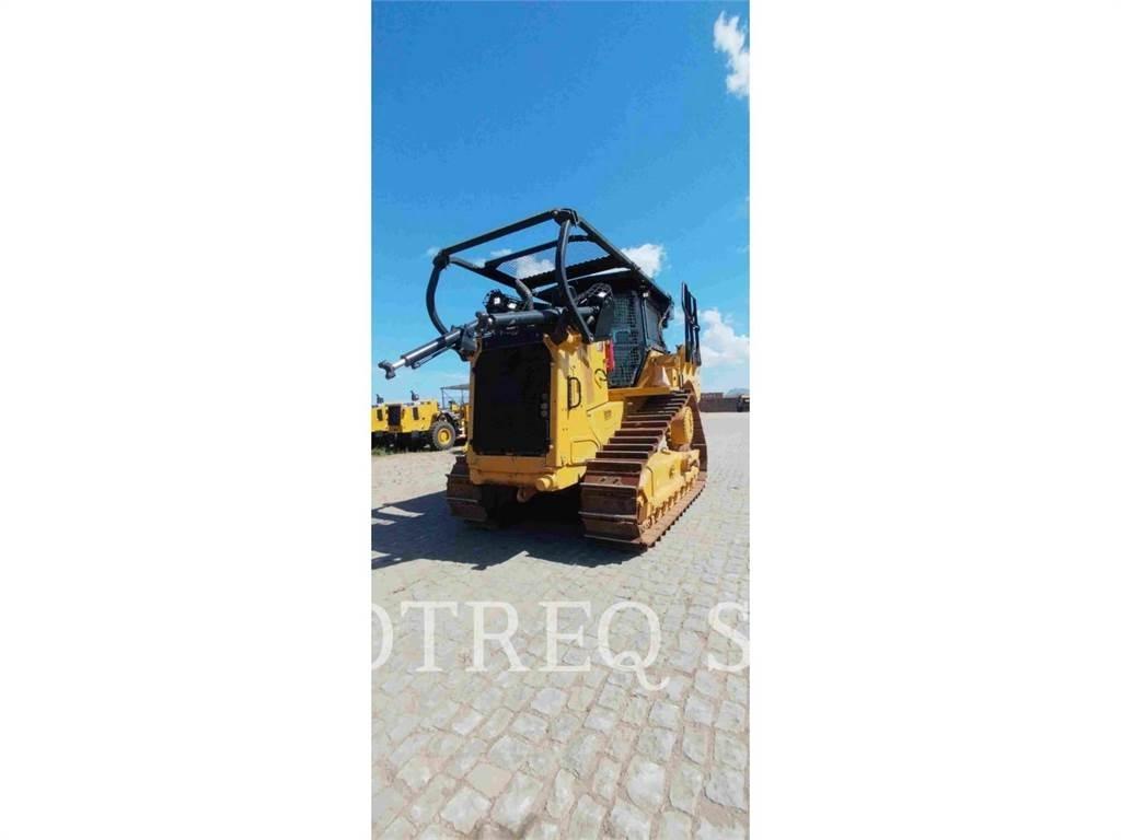CAT D7 履帶推土機