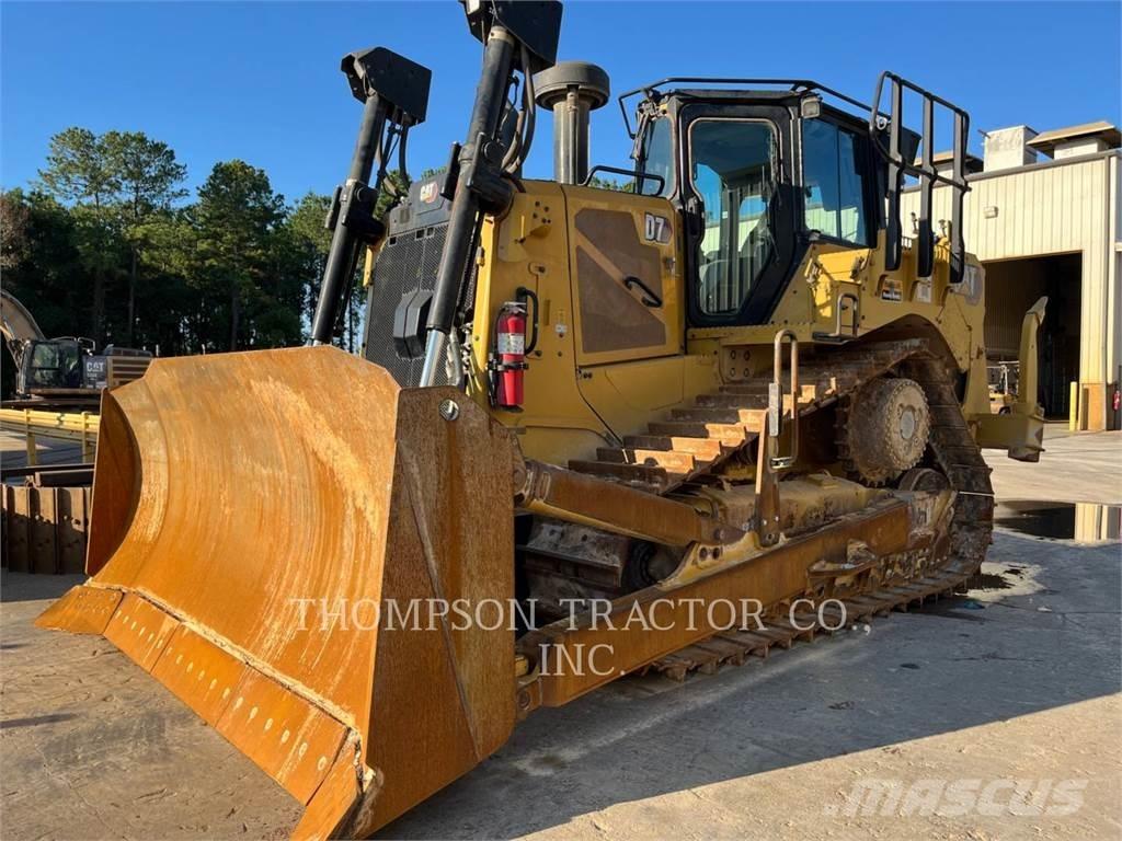 CAT D7 履帶推土機