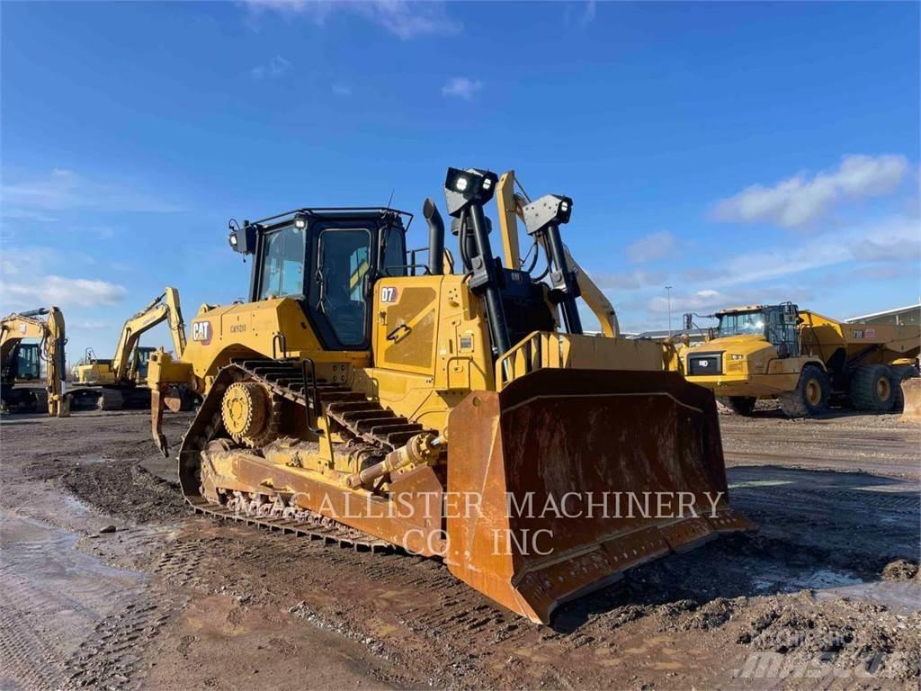 CAT D7 履帶推土機