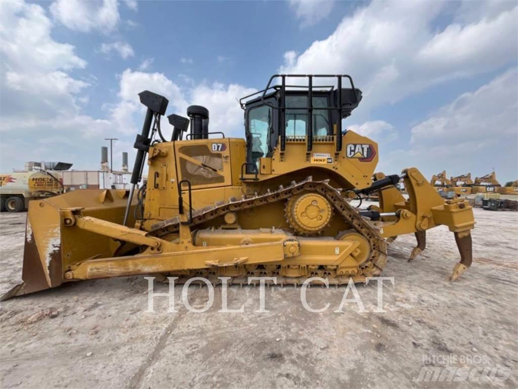 CAT D7 履帶推土機