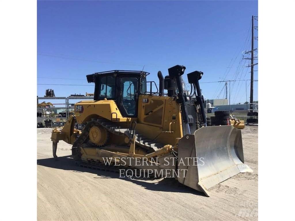CAT D7 履帶推土機