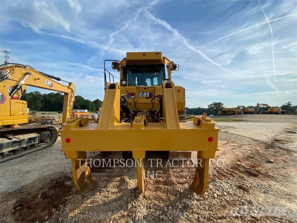 CAT D8 履帶推土機