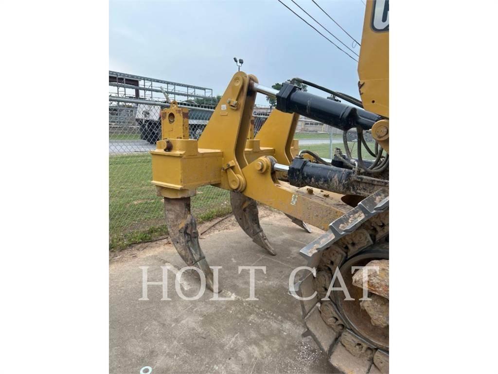 CAT D8 履帶推土機