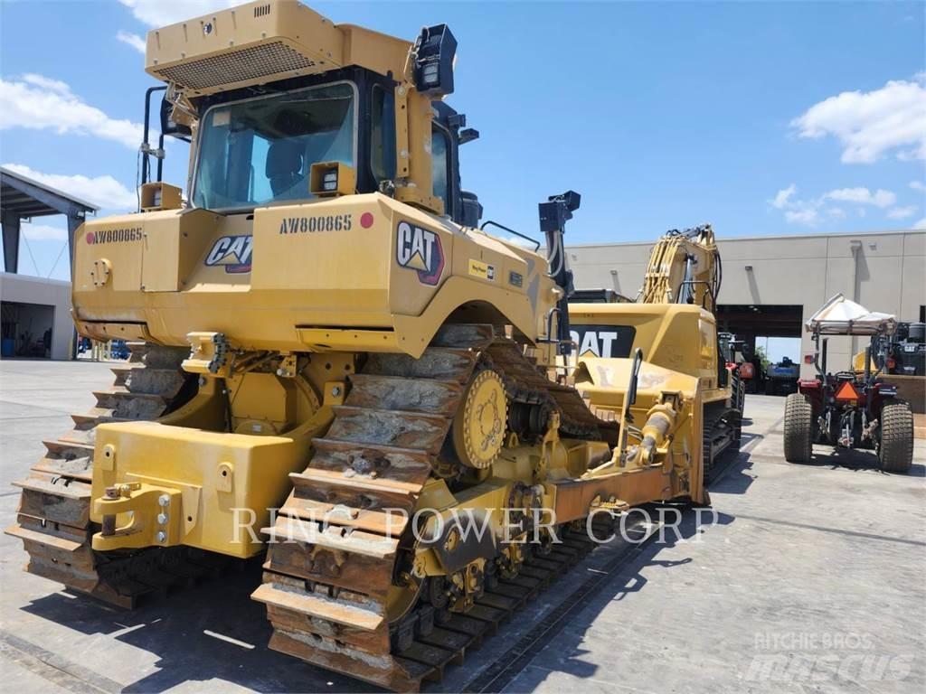 CAT D8 履帶推土機