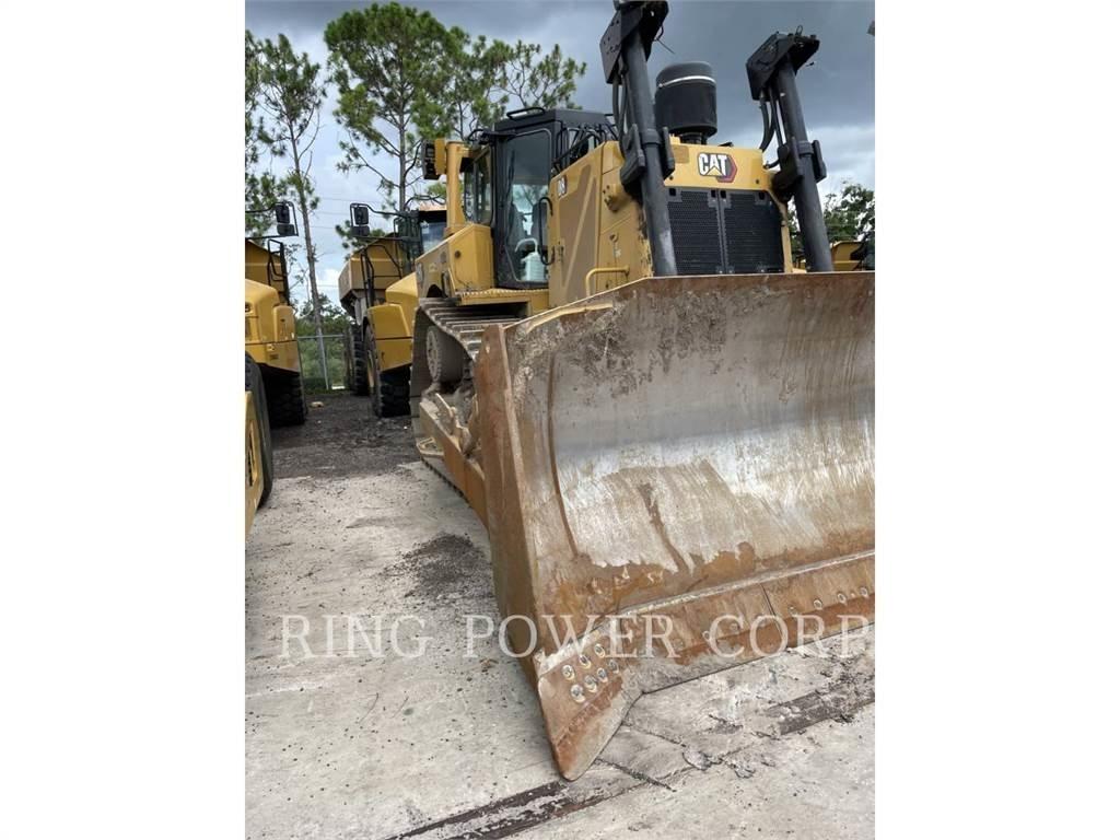CAT D8 履帶推土機