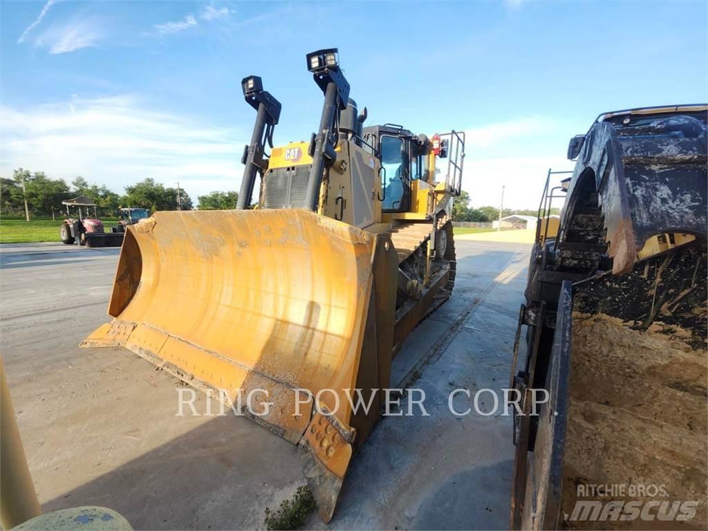 CAT D8 履帶推土機