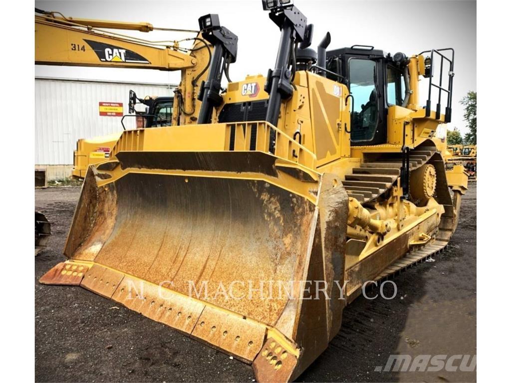 CAT D8 履帶推土機