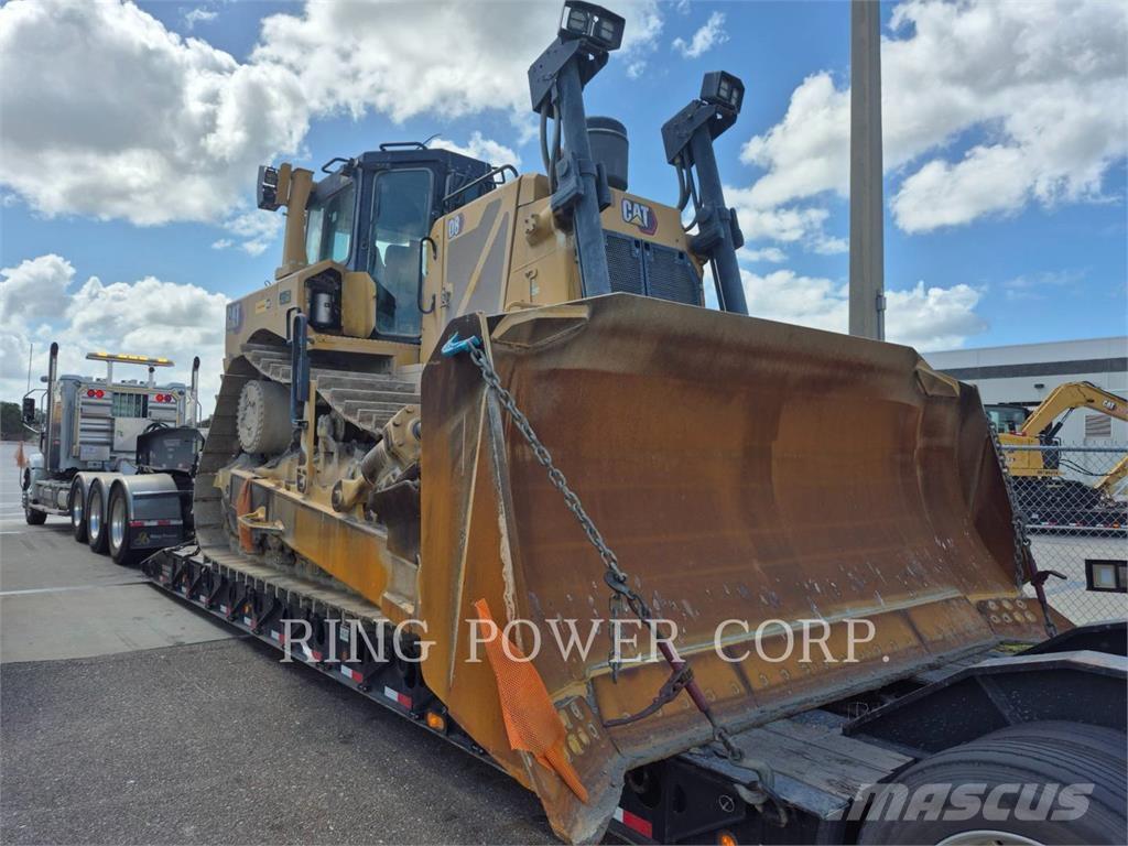CAT D8 履帶推土機