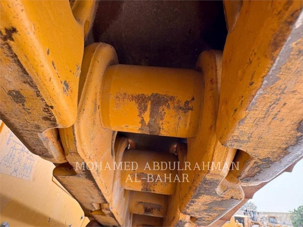 CAT D8-19 履帶推土機