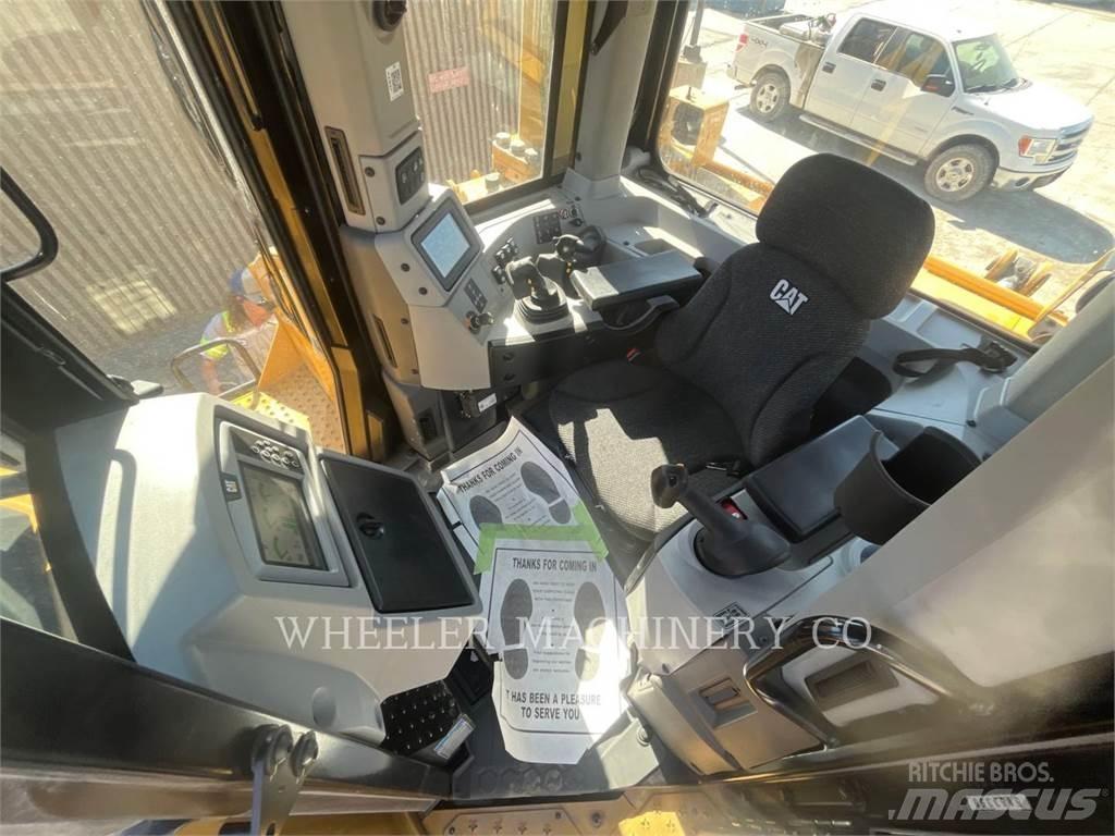 CAT D8 SU 履帶推土機