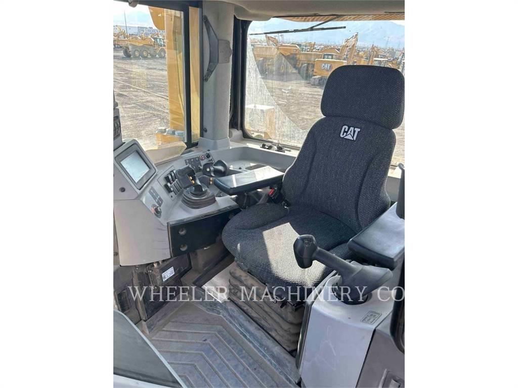 CAT D8 SU 履帶推土機