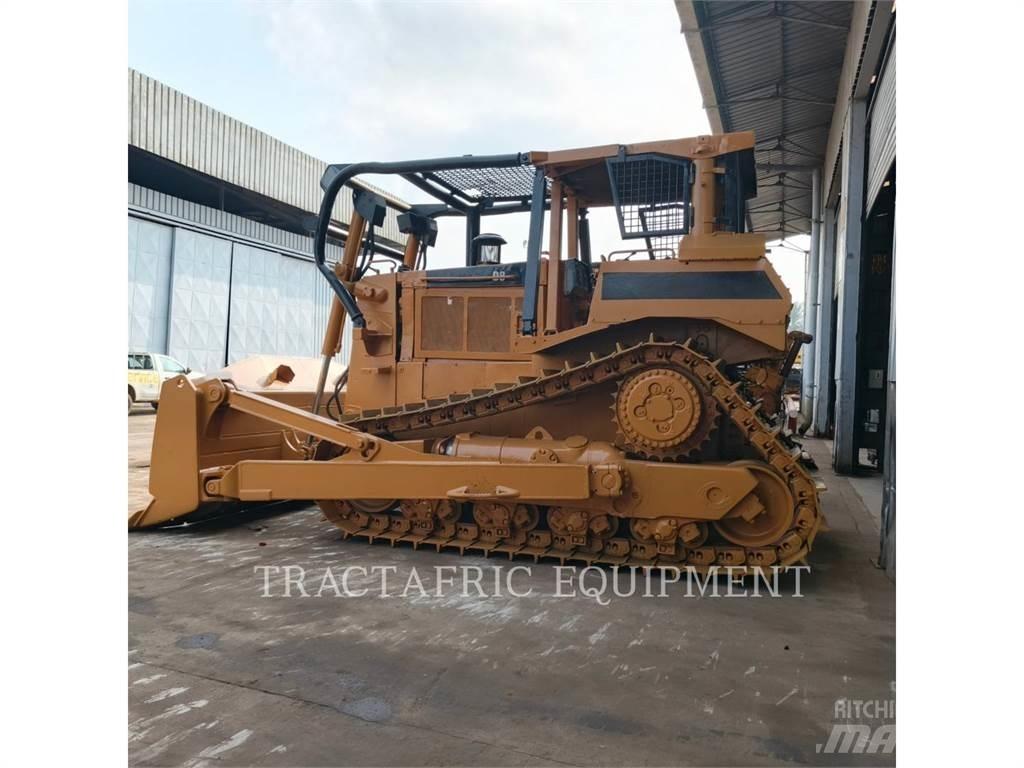 CAT D8N 履帶推土機