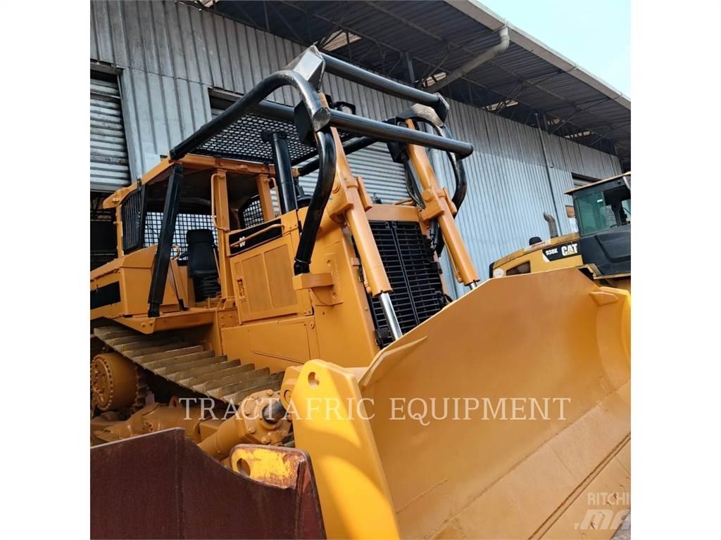 CAT D8N 履帶推土機