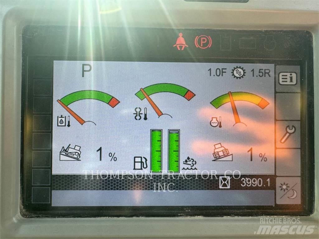 CAT D8T 履帶推土機