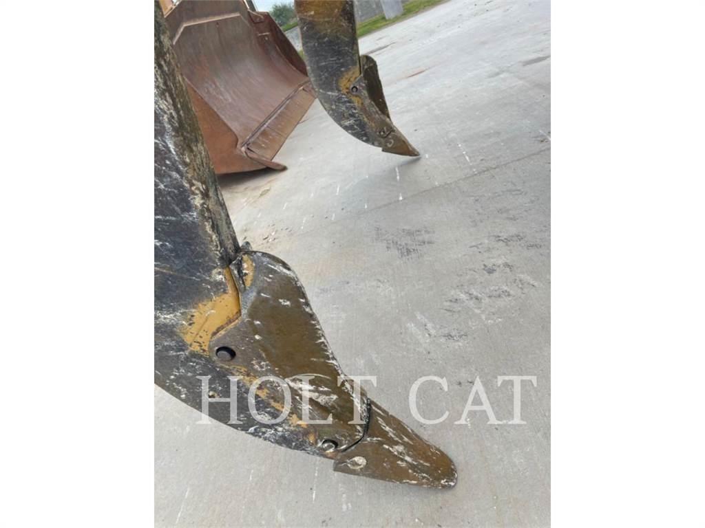 CAT D8T 履帶推土機