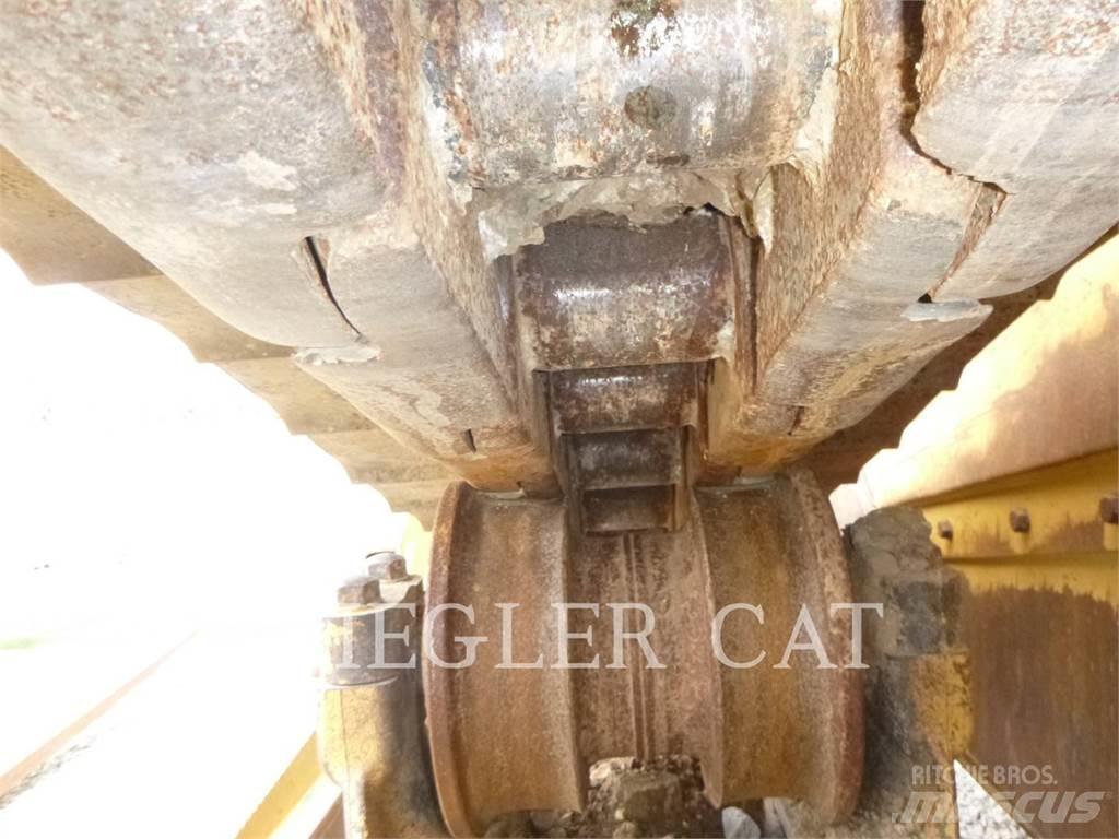 CAT D8T 履帶推土機