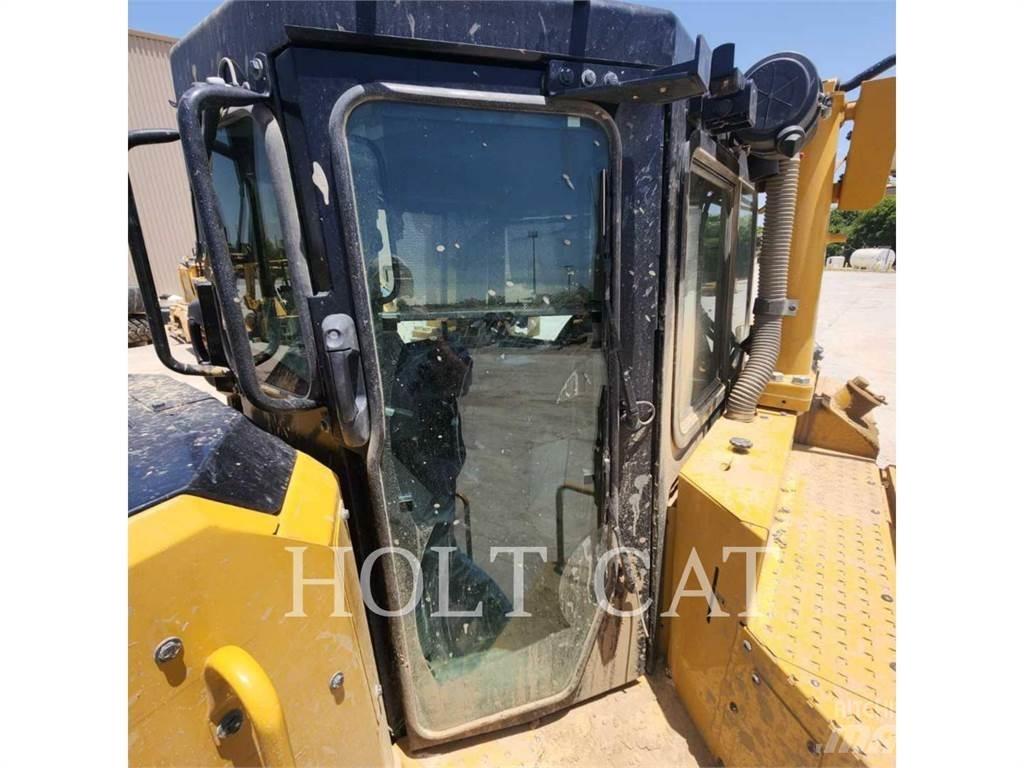CAT D8T 履帶推土機