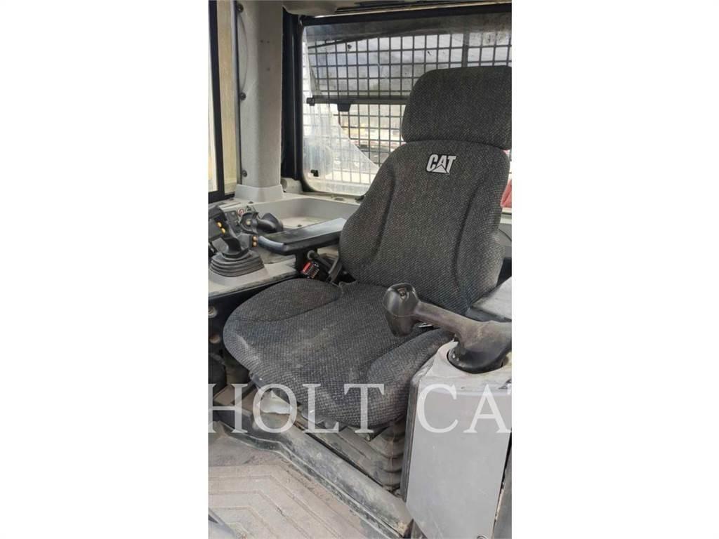 CAT D8T 履帶推土機