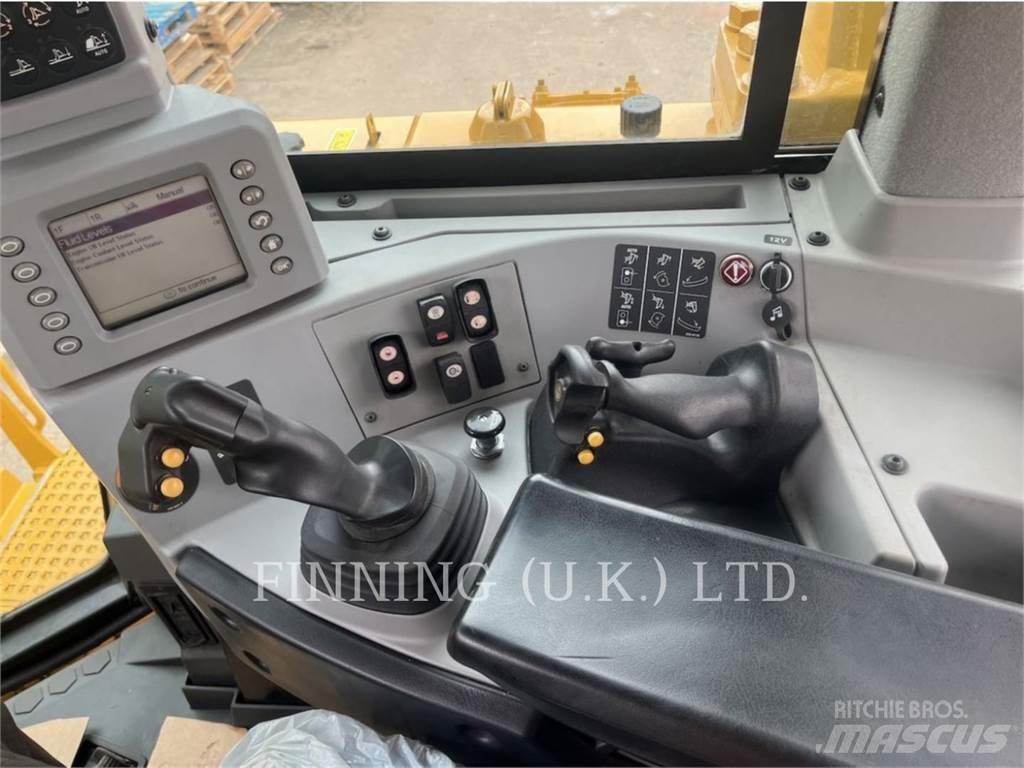 CAT D8T 履帶推土機