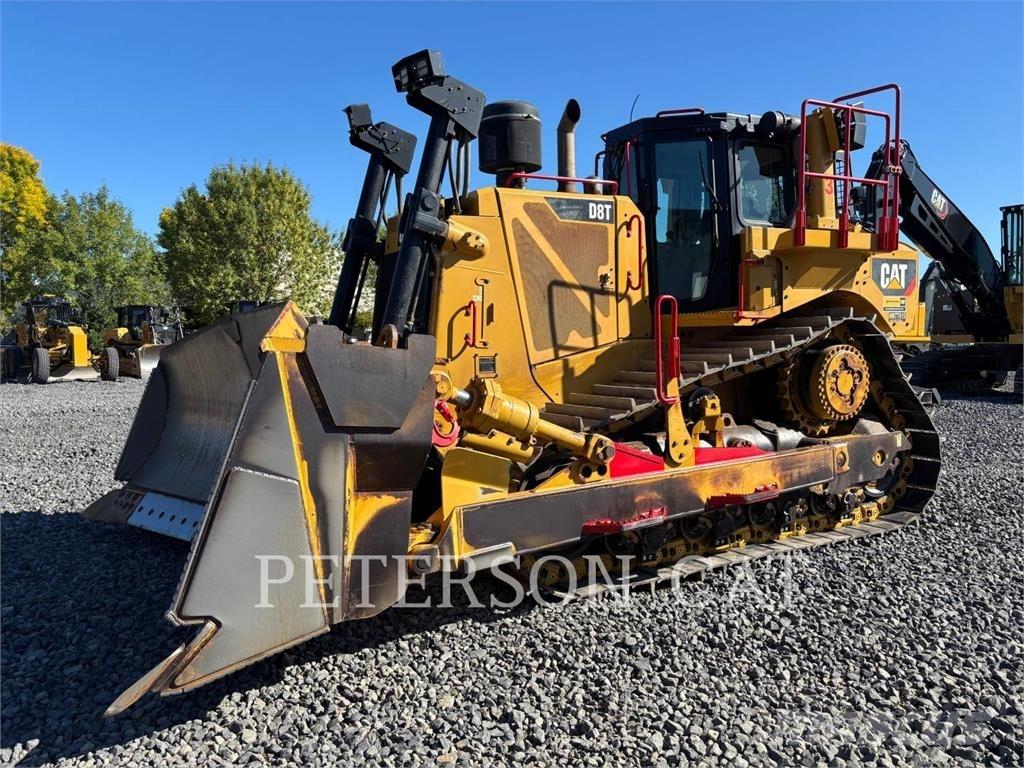 CAT D8T 履帶推土機