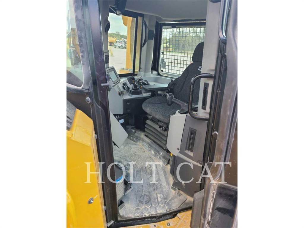 CAT D8T 履帶推土機