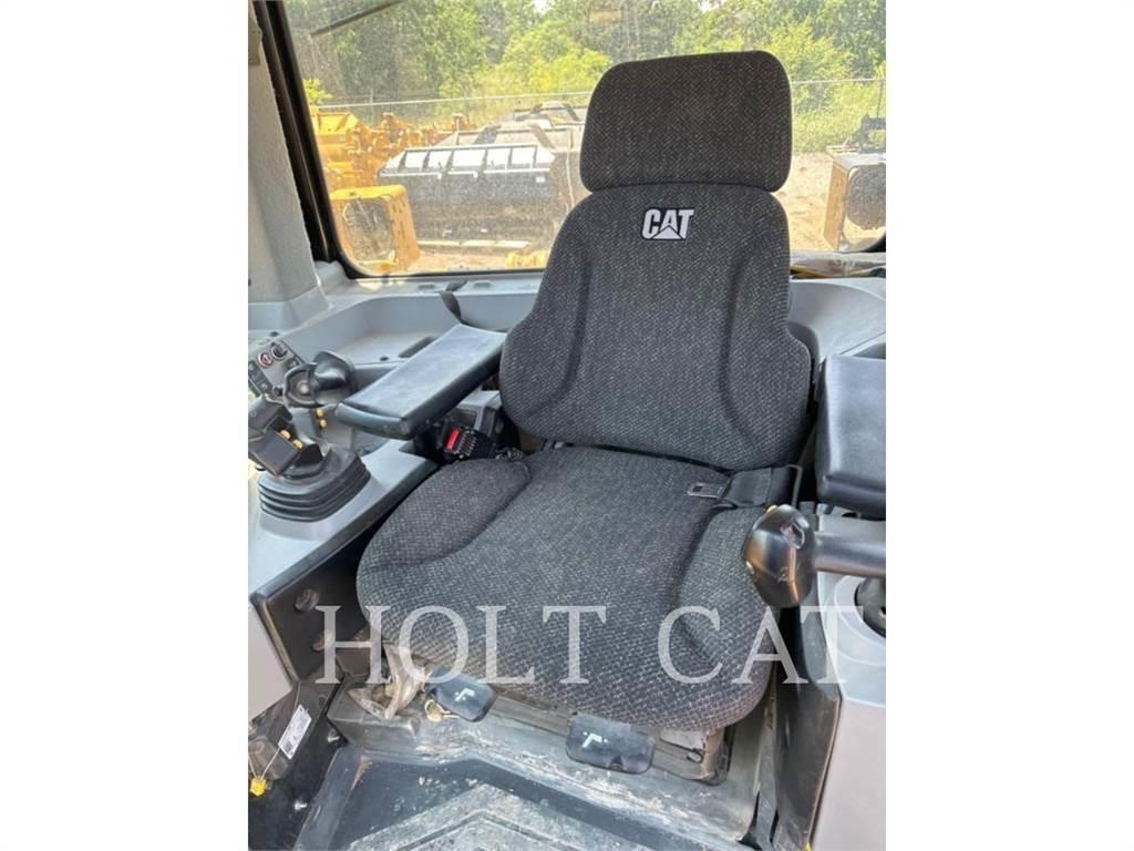CAT D8T ABRI 履帶推土機