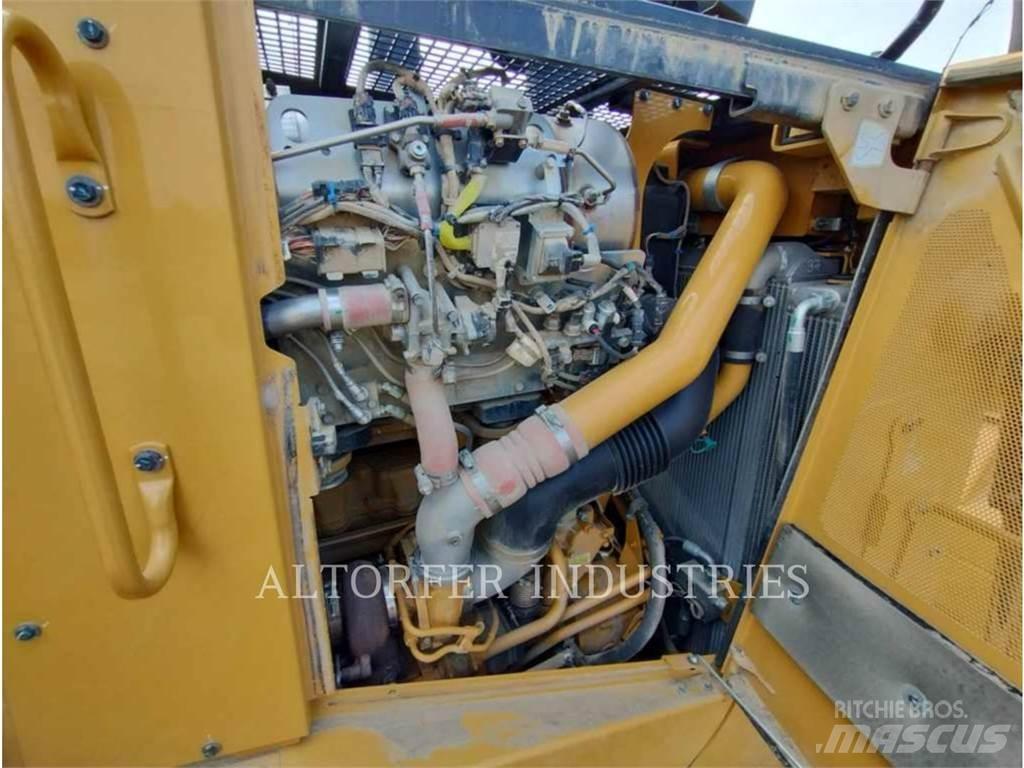 CAT D8T R 履帶推土機