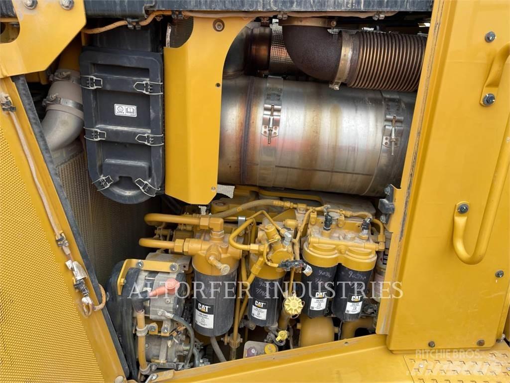 CAT D8T W 履帶推土機