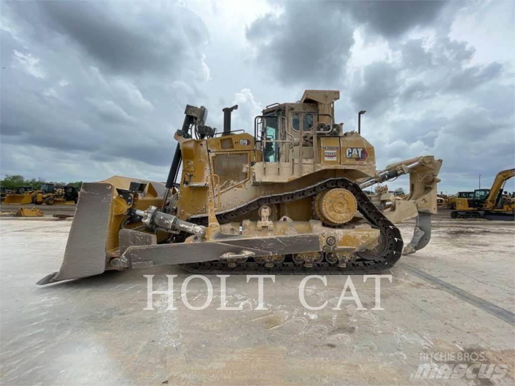 CAT D9 履帶推土機