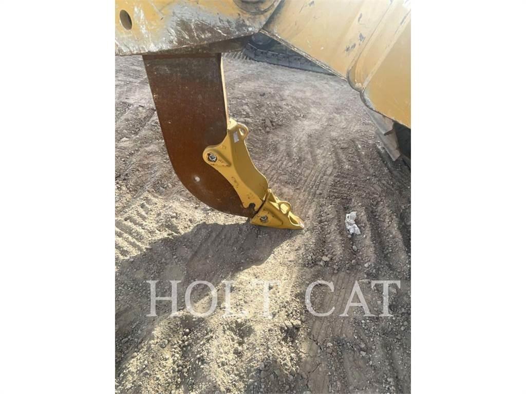 CAT D9 履帶推土機