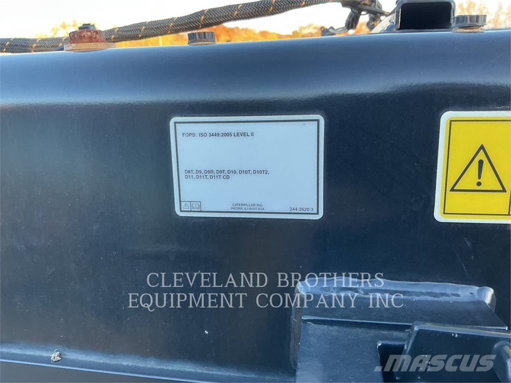 CAT D9 履帶推土機