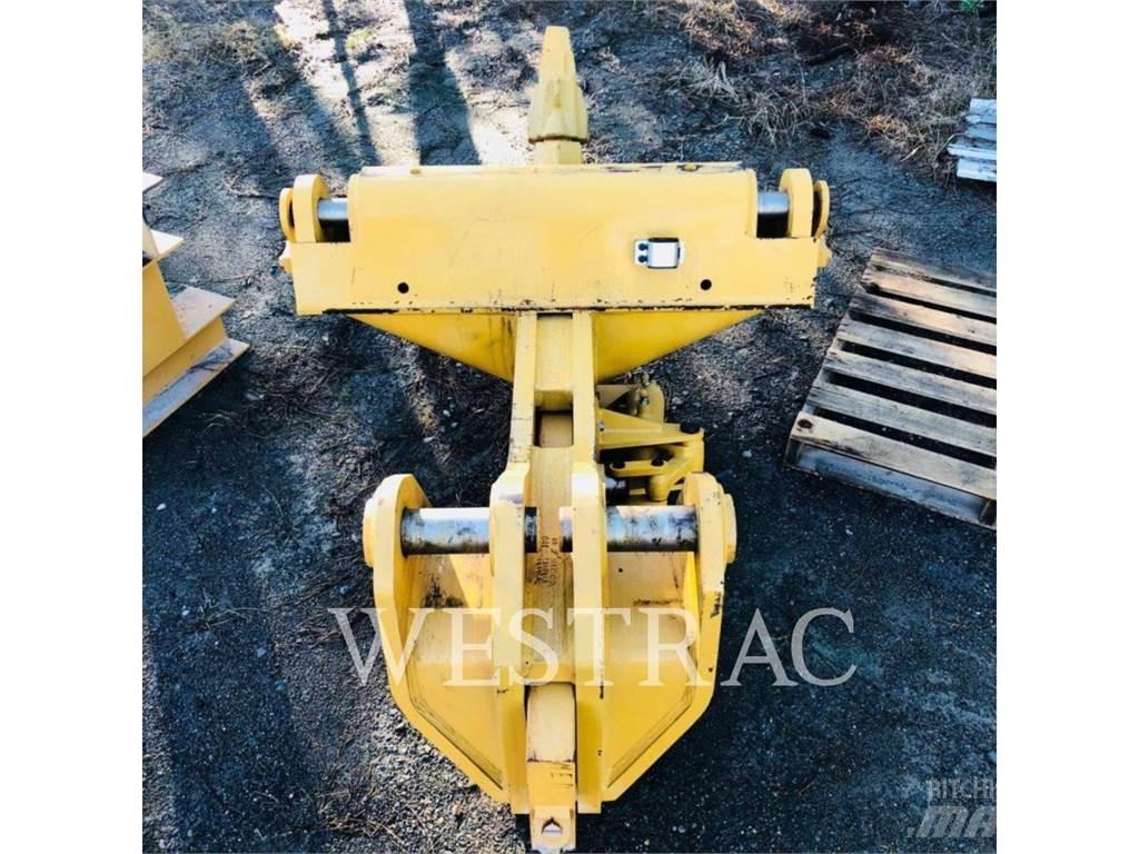 CAT D9T RIPPER 鬆土機