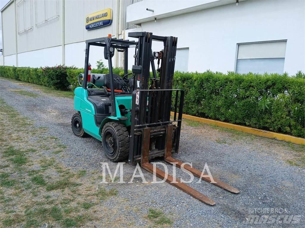 CAT FG30N5-GLE 堆高機(叉車)-其他