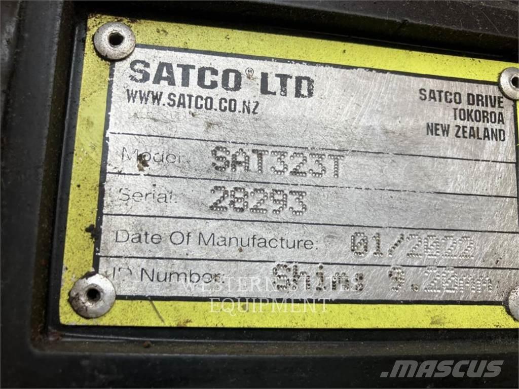 CAT FM538 林業用曳引機