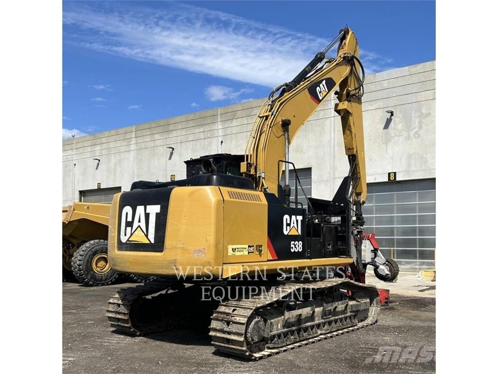 CAT FM538 林業用曳引機