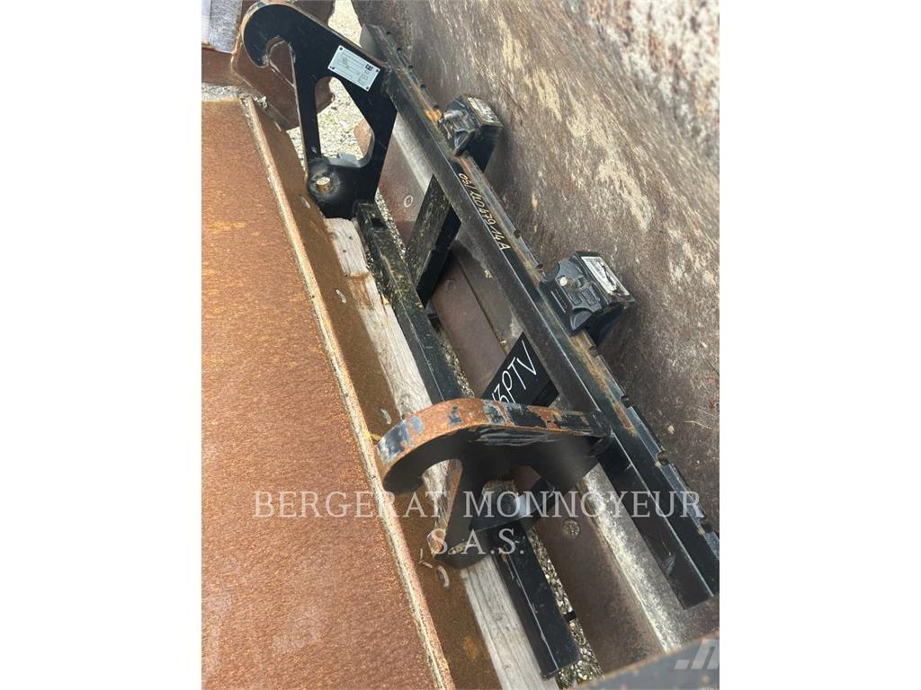 CAT FOURCHE 906 其他