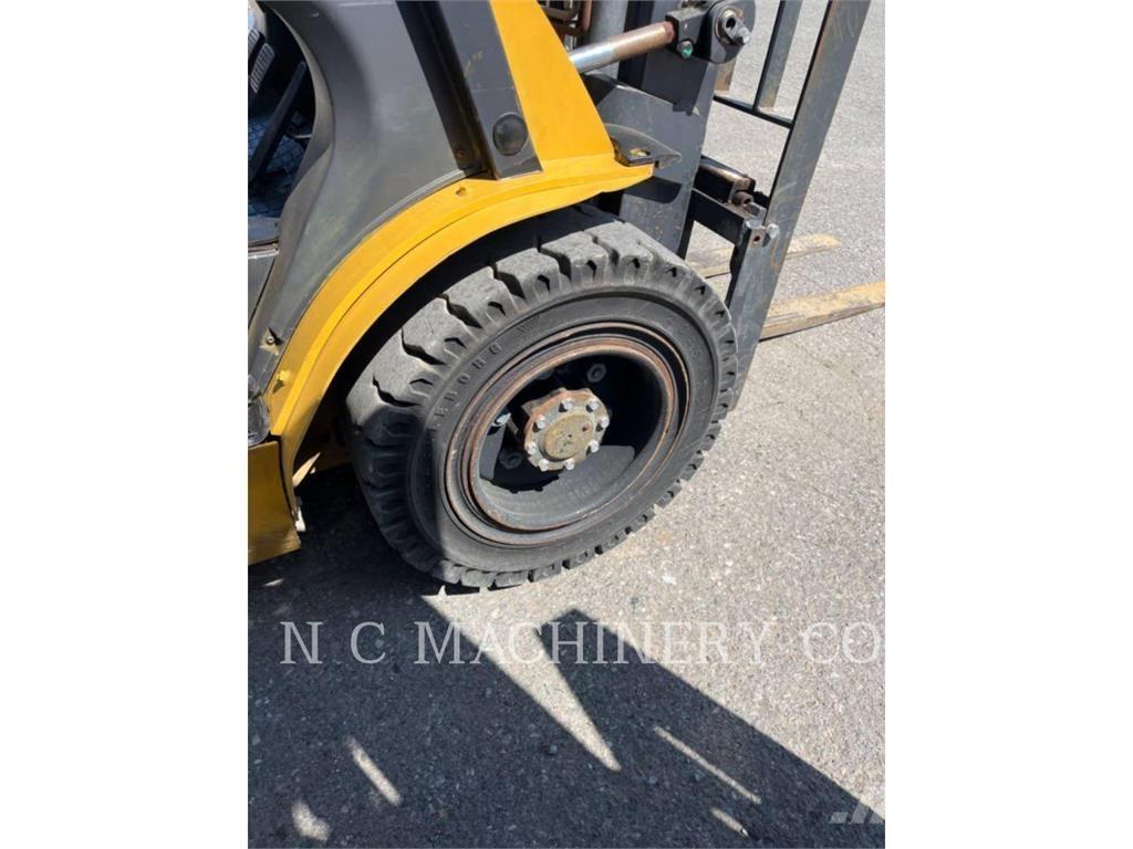 CAT GP30N5 液化石油氣LPG卡車