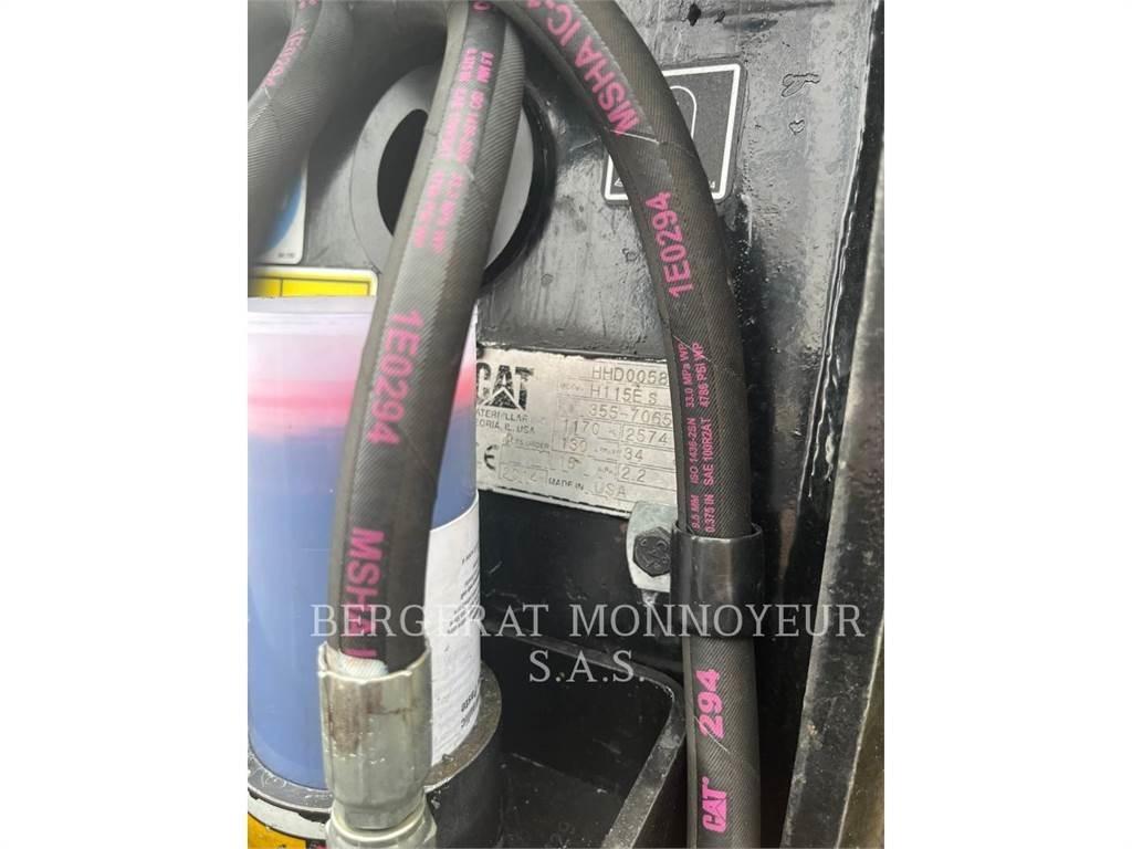 CAT H115S/CW40S 鐵鎚/碎石機