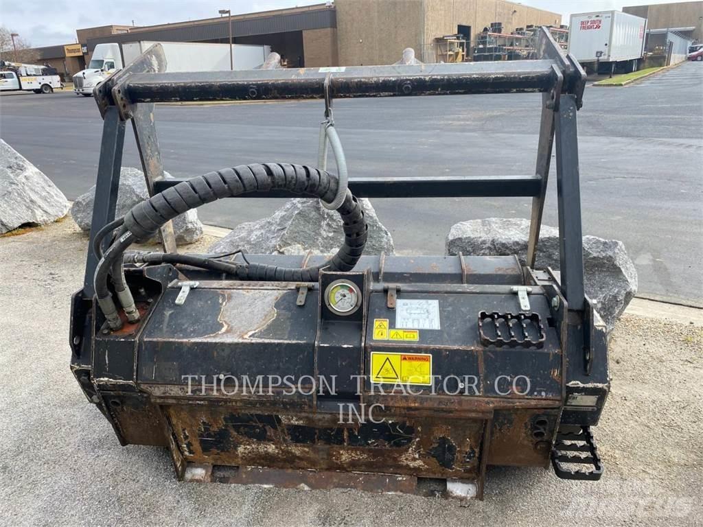 CAT HM415 林業覆蓋機