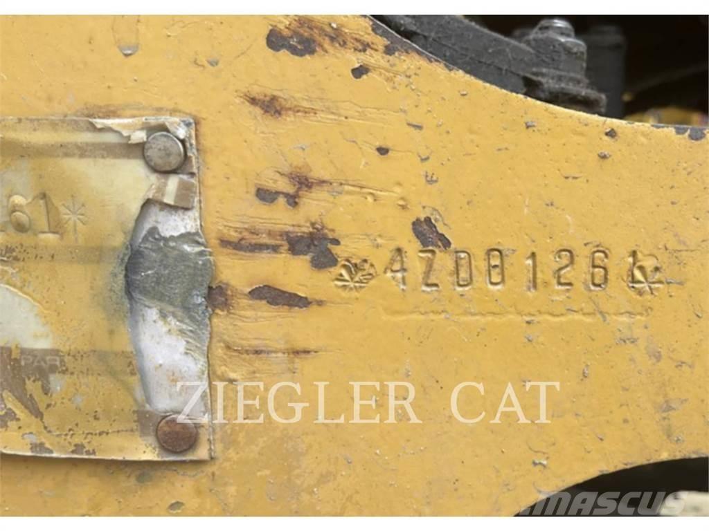 CAT IT18B 輪胎式裝載機