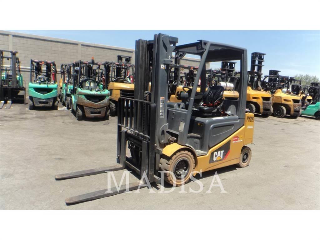 CAT LIFT TRUCKS 2EP6000 電動堆高機