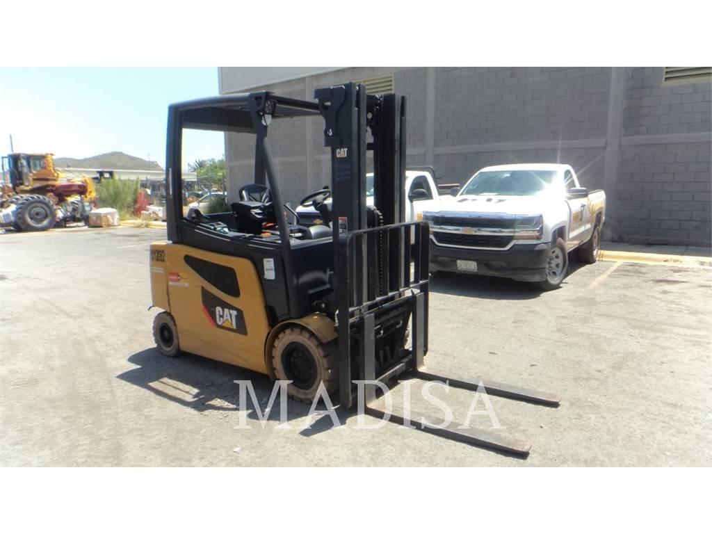 CAT LIFT TRUCKS 2EP6000 電動堆高機