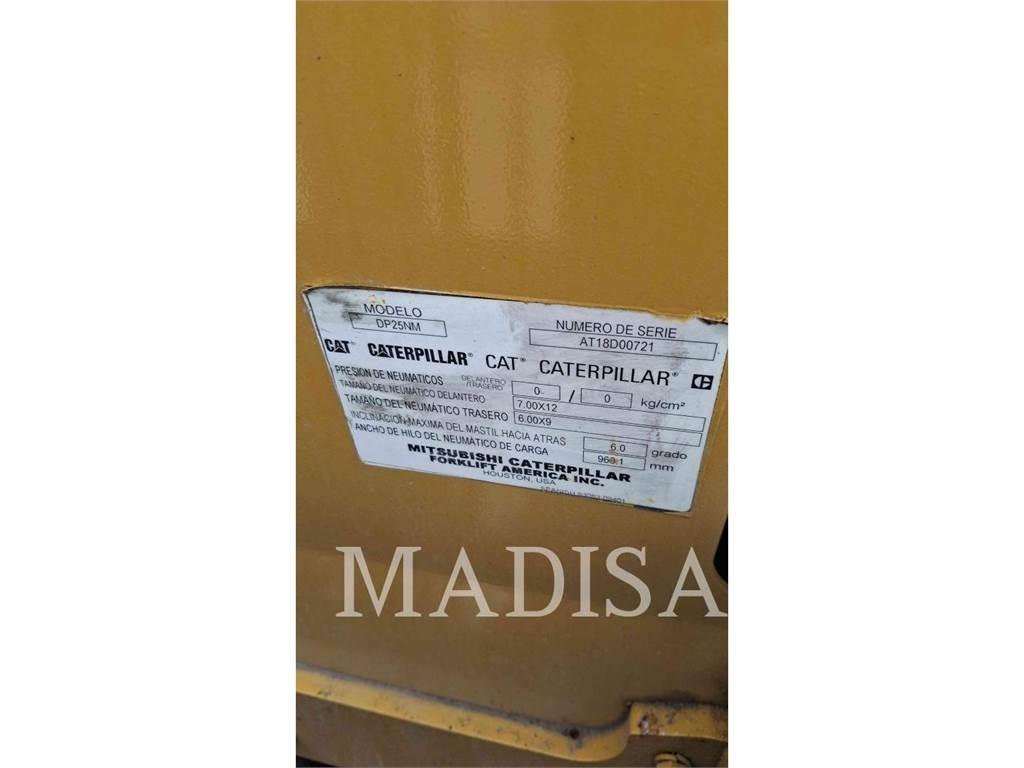 CAT LIFT TRUCKS DP25NM5 柴油卡車