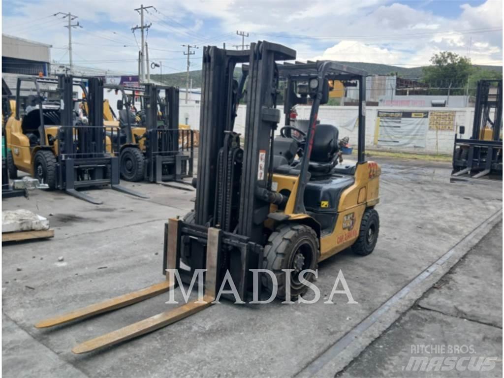 CAT LIFT TRUCKS DP30NM 柴油卡車