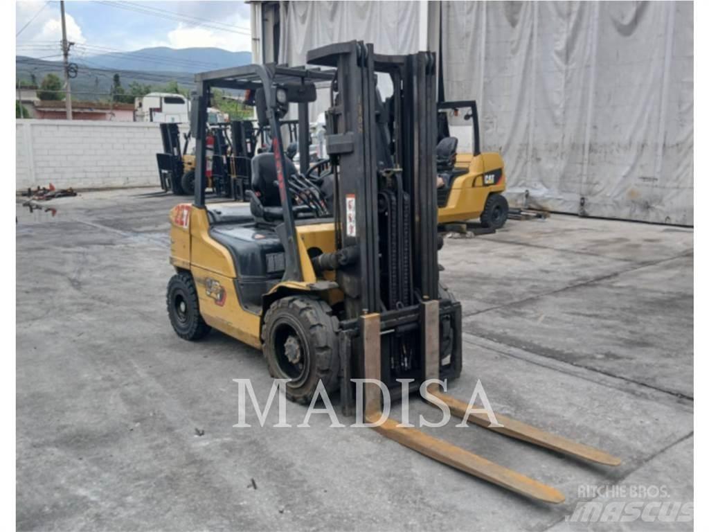 CAT LIFT TRUCKS DP30NM 柴油卡車