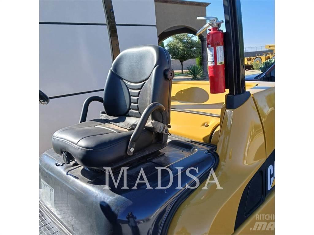CAT LIFT TRUCKS DP50NM 柴油卡車