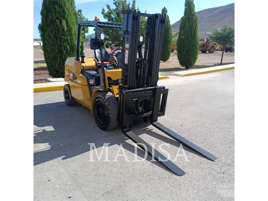 CAT LIFT TRUCKS DP50NM 柴油卡車