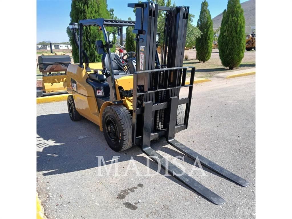 CAT LIFT TRUCKS DP50NM1 柴油卡車